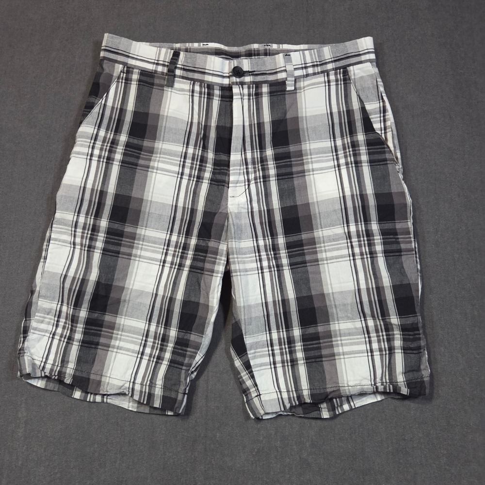 Axist Plaid Shorts Mens 32 Black White Gray Flat Front Cotton Casual